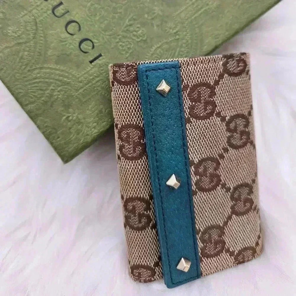 Gucci Canvas Monogram Studded leather  6 Key Holder case - Picture 1 of 15